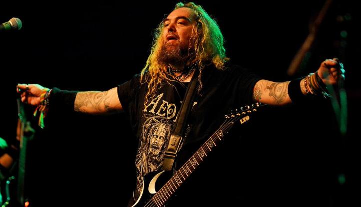 Max Cavalera comanda o Soulfly no Audio Club (Foto: Edu Lawless)